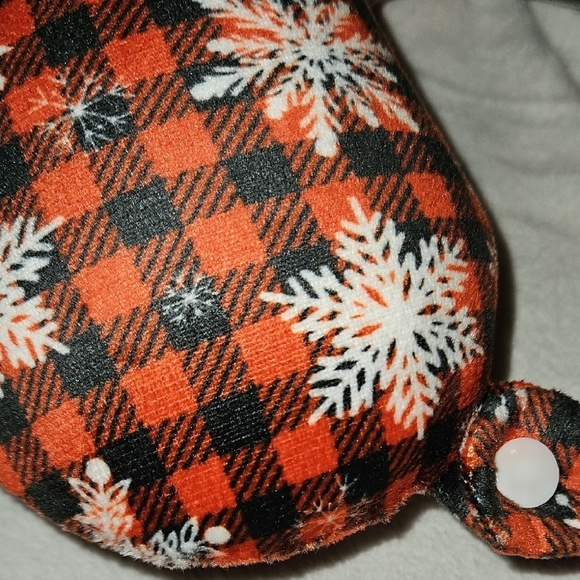 C&C California Plaid Travel Pillow & Sleep Mask - Picture 2 of 7